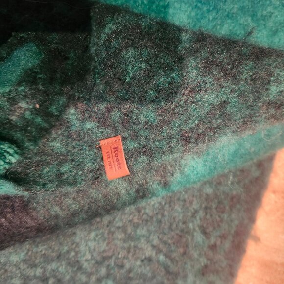 Roots winter scarf - Picture 4 of 4